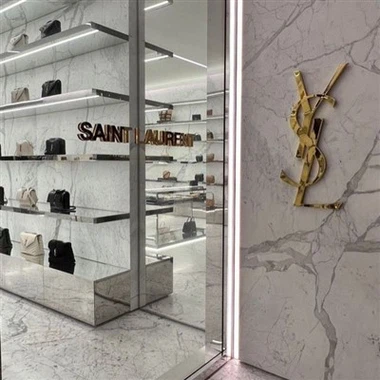 Thiết kế phòng trưng bày túi xách