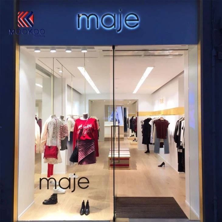 Display Garment Showroom Shelf